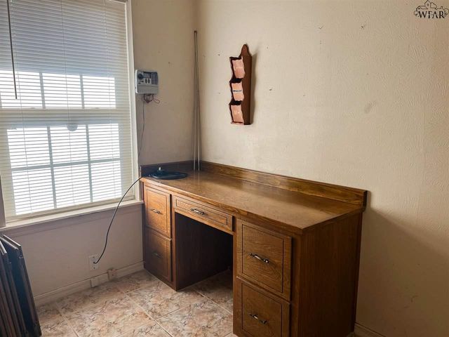 2182 VAUGHN ROAD, Burkburnett, TX 76354