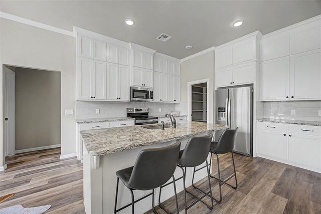 14951 Remington Drive, Newalla, OK 74857