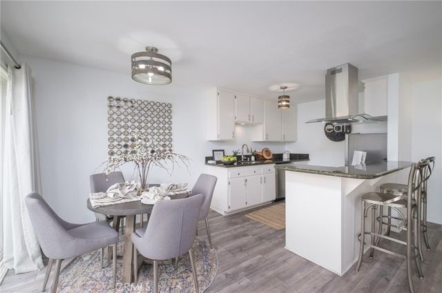 1720 Ardmore Avenue 224, Hermosa Beach, CA 90254