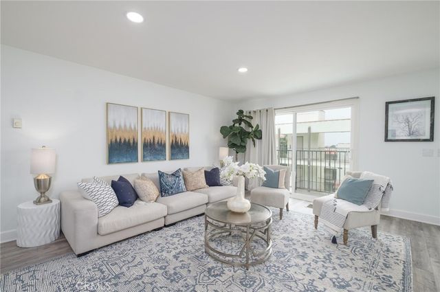 1720 Ardmore Avenue 224, Hermosa Beach, CA 90254