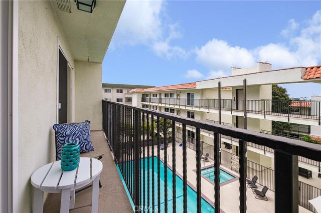 1720 Ardmore Avenue 224, Hermosa Beach, CA 90254