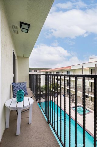 1720 Ardmore Avenue 224, Hermosa Beach, CA 90254