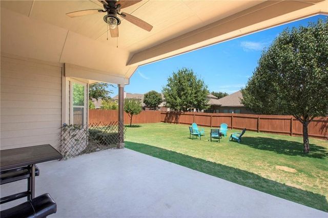113 Wallin Farms DR, Hutto, TX 78634