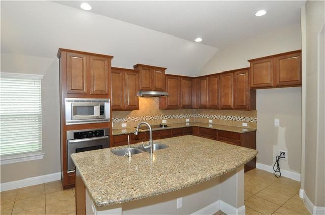 113 Wallin Farms DR, Hutto, TX 78634