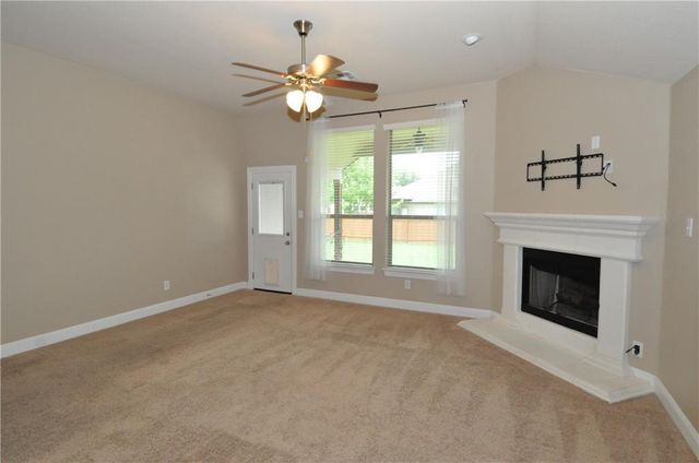 113 Wallin Farms DR, Hutto, TX 78634