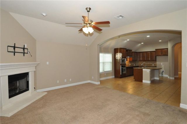 113 Wallin Farms DR, Hutto, TX 78634