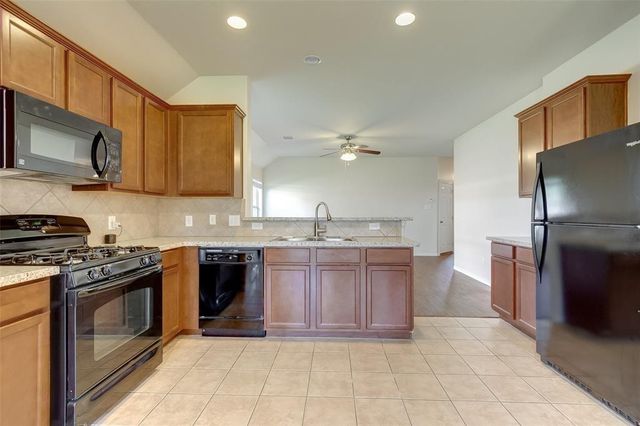 8731 Sunny Gallop Drive, Tomball, TX 77375