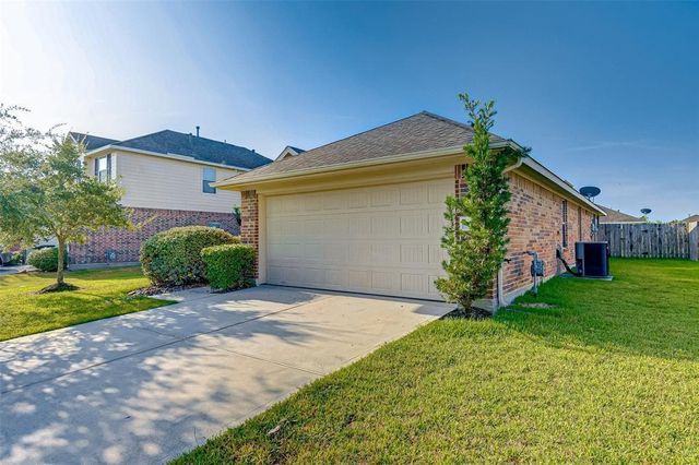 8731 Sunny Gallop Drive, Tomball, TX 77375