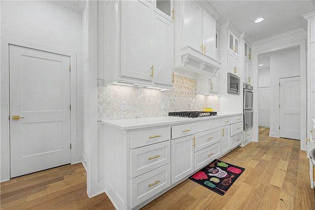 1302 Clarendon Avenue, Bentonville, AR 72713