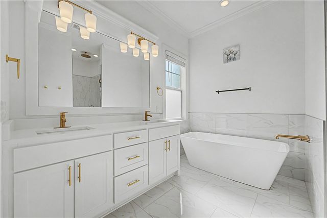 1302 Clarendon Avenue, Bentonville, AR 72713