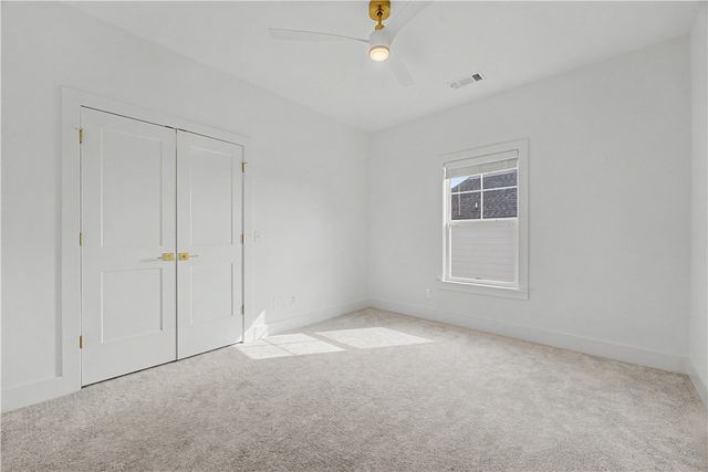 1302 Clarendon Avenue, Bentonville, AR 72713