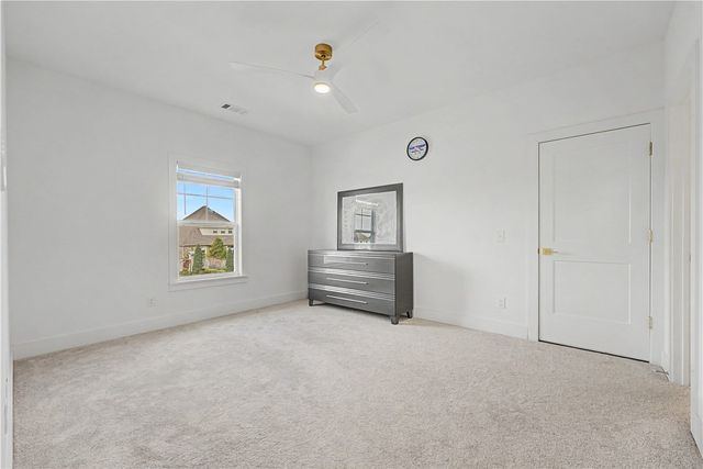 1302 Clarendon Avenue, Bentonville, AR 72713