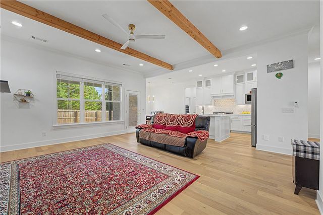 1302 Clarendon Avenue, Bentonville, AR 72713