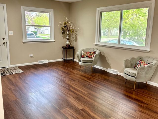 1224 Landon Avenue, Winthrop Harbor, IL 60096