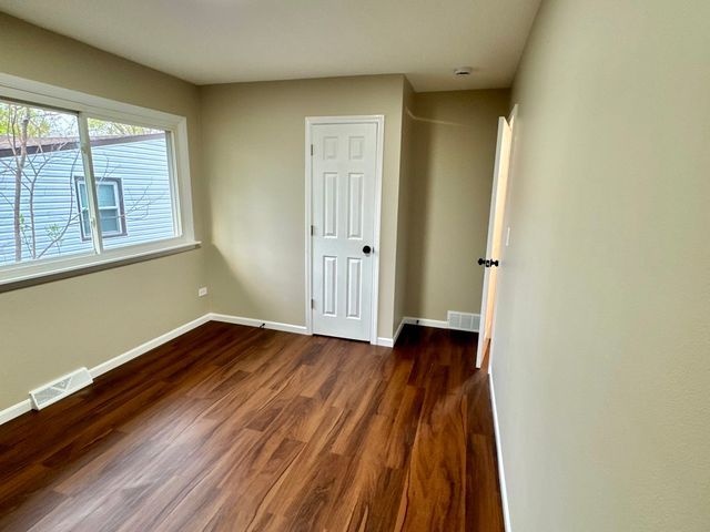 1224 Landon Avenue, Winthrop Harbor, IL 60096