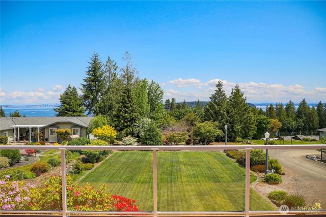 8151 E Seaview Drive, Port Orchard, WA 98366