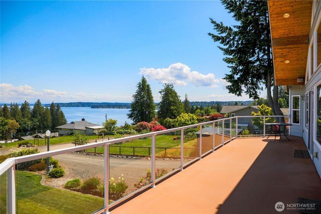 8151 E Seaview Drive, Port Orchard, WA 98366