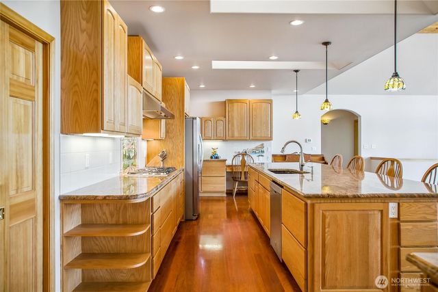 8151 E Seaview Drive, Port Orchard, WA 98366