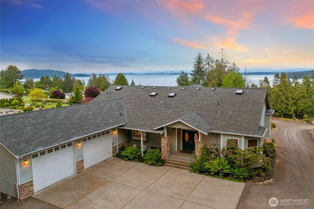 8151 E Seaview Drive, Port Orchard, WA 98366