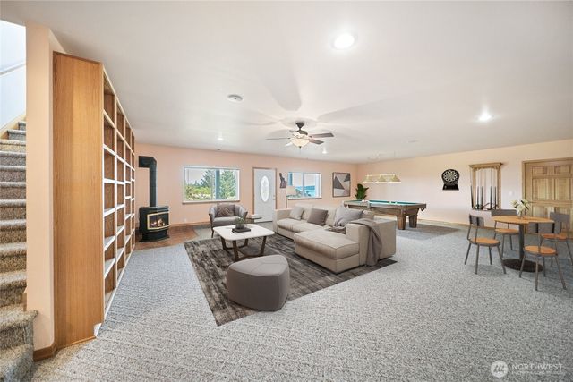 8151 E Seaview Drive, Port Orchard, WA 98366