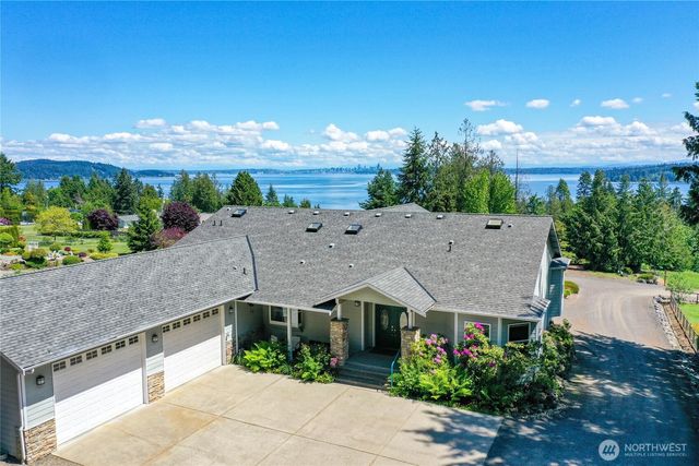 8151 E Seaview Drive, Port Orchard, WA 98366