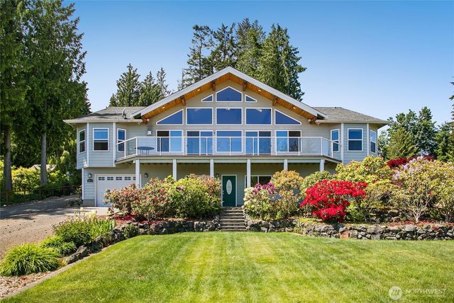 8151 E Seaview Drive, Port Orchard, WA 98366