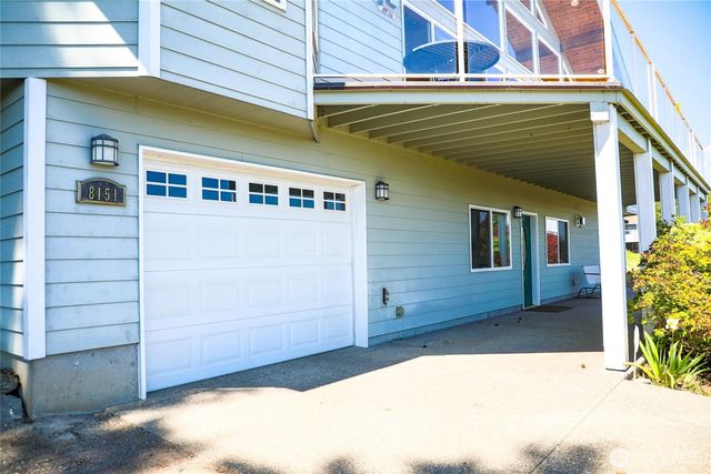 8151 E Seaview Drive, Port Orchard, WA 98366