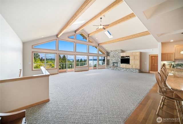 8151 E Seaview Drive, Port Orchard, WA 98366