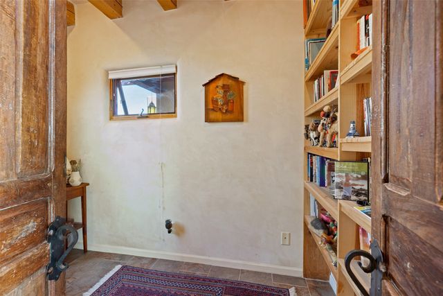 54 Calle Alexia, Santa Fe, NM 87508