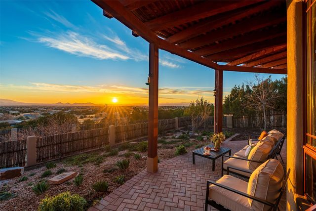 54 Calle Alexia, Santa Fe, NM 87508