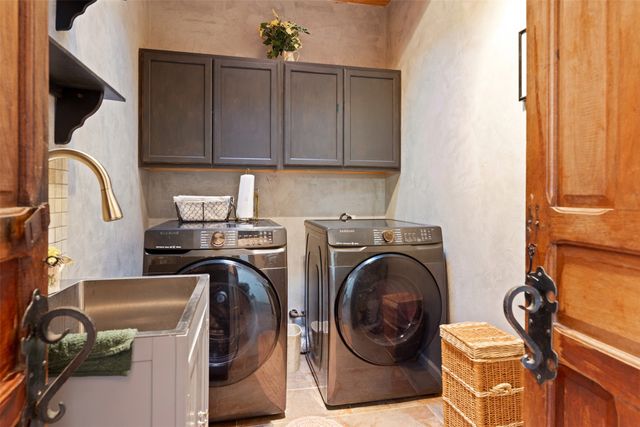 54 Calle Alexia, Santa Fe, NM 87508