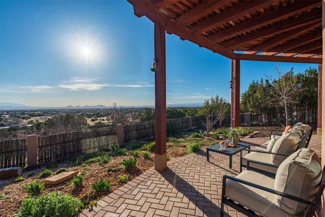 54 Calle Alexia, Santa Fe, NM 87508