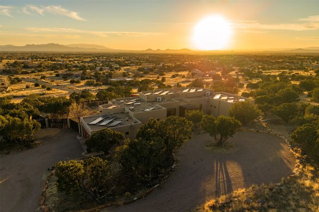 54 Calle Alexia, Santa Fe, NM 87508