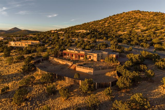 54 Calle Alexia, Santa Fe, NM 87508