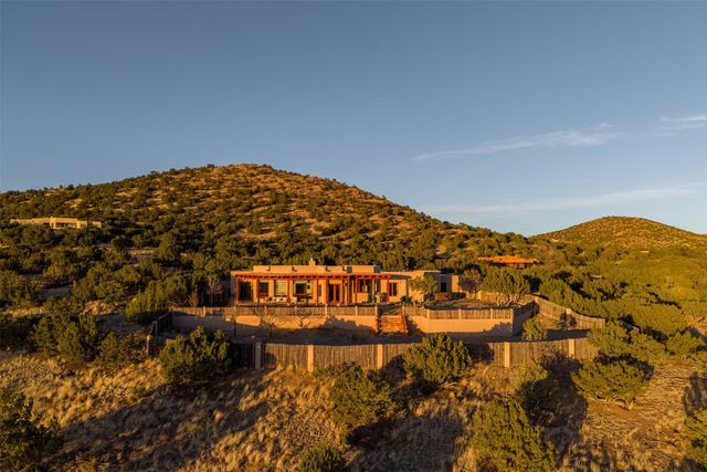 54 Calle Alexia, Santa Fe, NM 87508