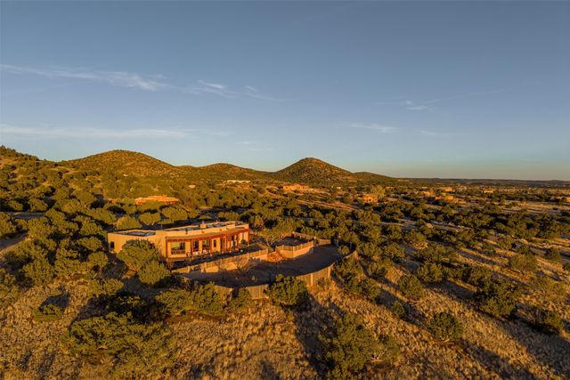 54 Calle Alexia, Santa Fe, NM 87508