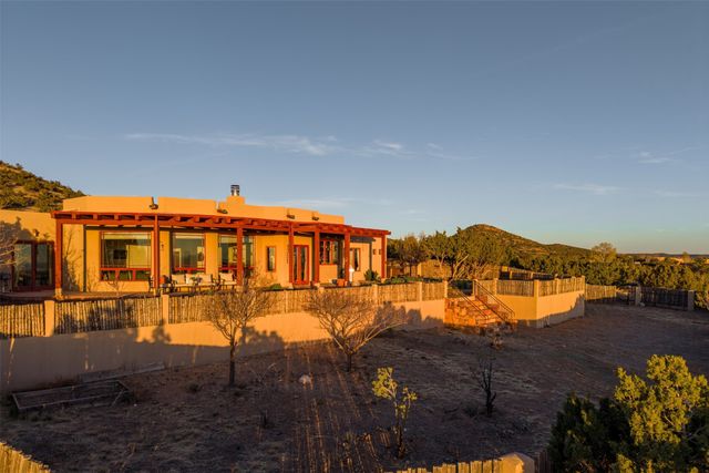 54 Calle Alexia, Santa Fe, NM 87508