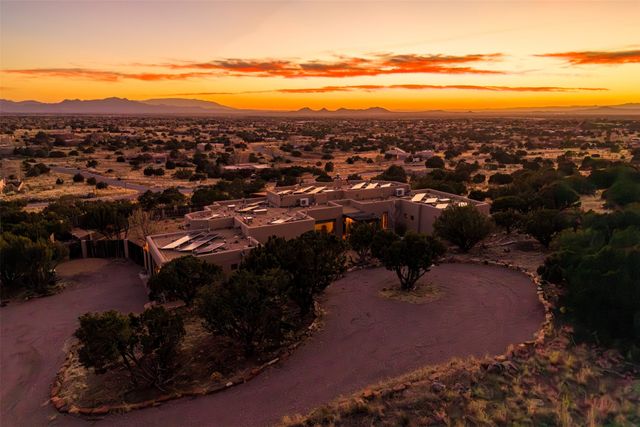 54 Calle Alexia, Santa Fe, NM 87508