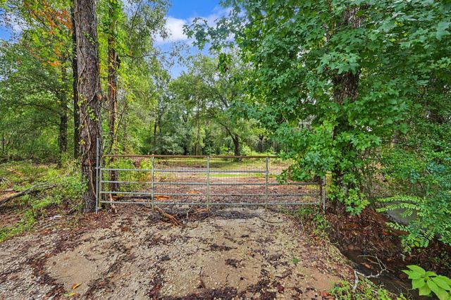480 County Road 3188, Cleveland, TX 77327