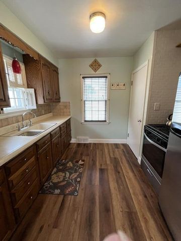 2112 30 STREET, Two Rivers, WI 54241