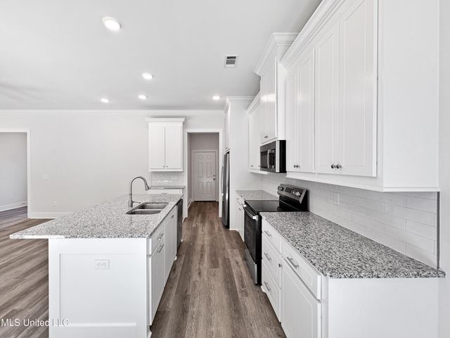 757 Magnolia Point Circle, Pearl, MS 39208