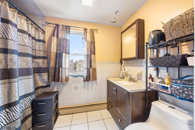 717 Mckinley St, Elizabeth City, NJ 07202