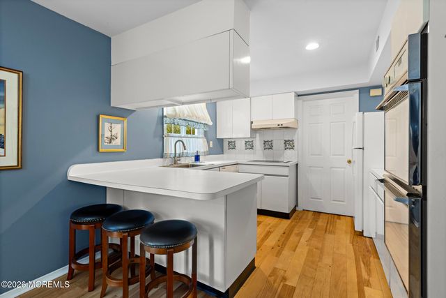 150 Idlebrook Lane, Aberdeen, NJ 07747