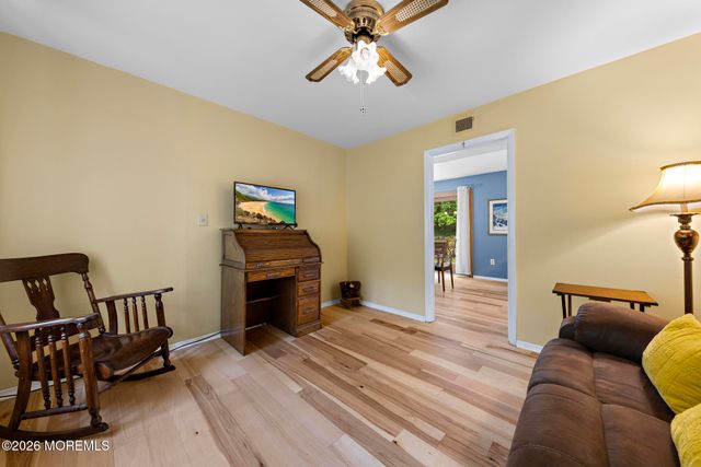 150 Idlebrook Lane, Aberdeen, NJ 07747