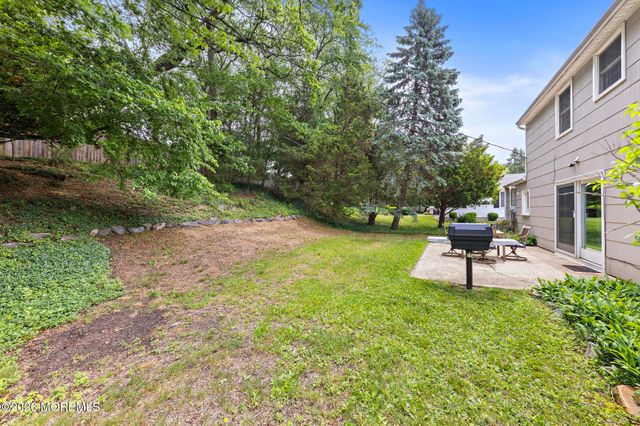 150 Idlebrook Lane, Aberdeen, NJ 07747