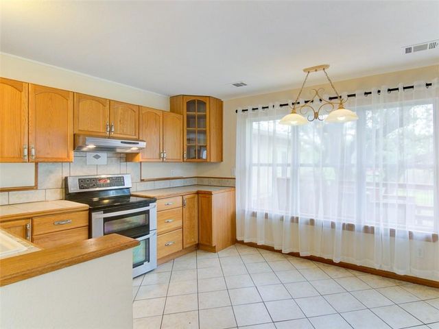 1600 San Juan DR, Austin, TX 78733