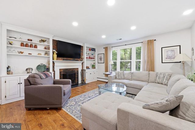 35 CHRISTOPHER MILL RD, Medford, NJ 08055