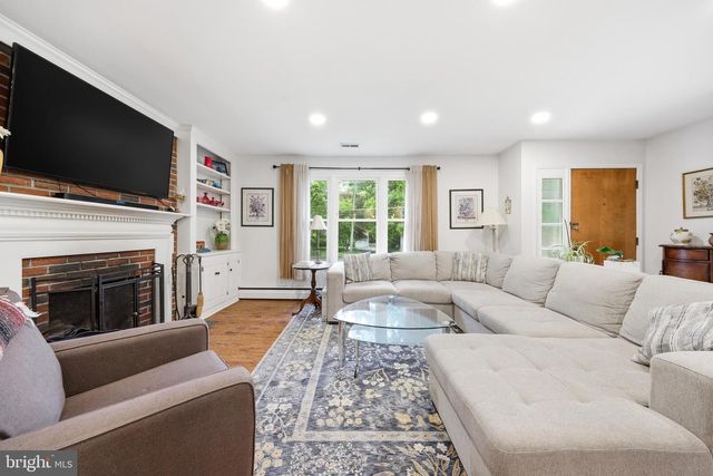 35 CHRISTOPHER MILL RD, Medford, NJ 08055