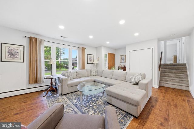 35 CHRISTOPHER MILL RD, Medford, NJ 08055