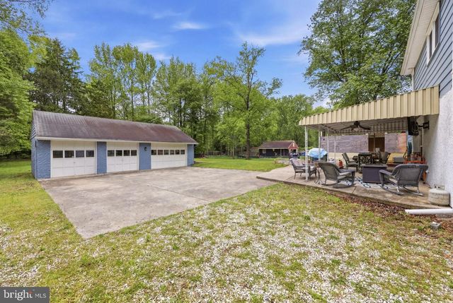 35 CHRISTOPHER MILL RD, Medford, NJ 08055